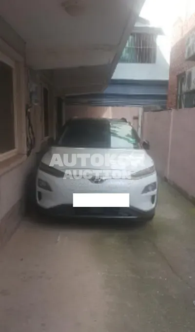 2020, Hyundai / Kona, VIN: KMHK381GFLU103036, 25769 км., electric