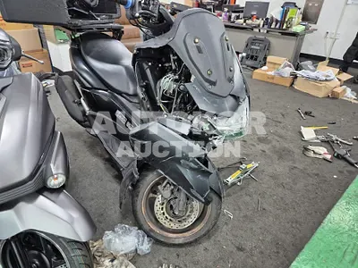 2023, BMW / 125, gas