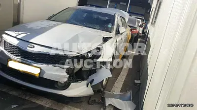 2017, Kia / K5, VIN: KNAGU416BHA152699, 325203 км., lpg