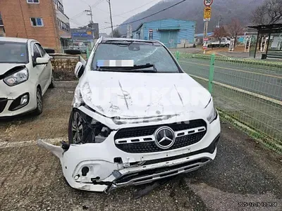 2021, Mercedes-Benz / gla220, 40892 км., gas