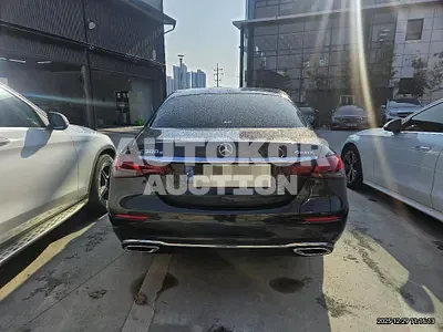 2021, Mercedes-Benz / e300, 83120 км., hybrid