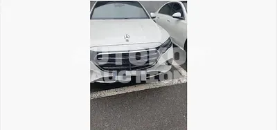 2025, Mercedes-Benz / e300, 11271 км., gas, 1999 куб.см.