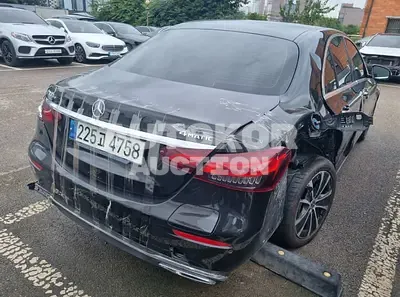 2021, Mercedes-Benz / E 300, VIN: W1KZF5EB1MA956526, 25386 км., hybrid
