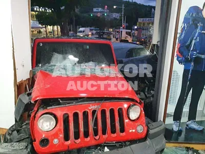 2016, Jeep / Wrangler, VIN: 1C4HJWFG9GL275589, gas