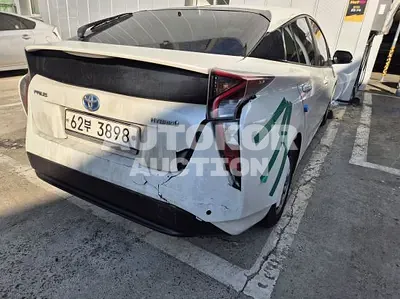 2018, Toyota / Prius, 124889 км., hybrid