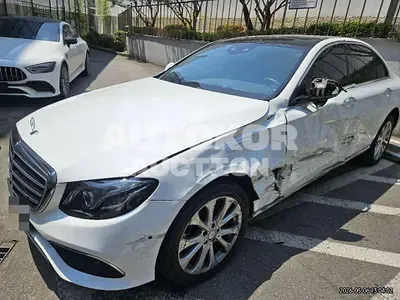 2017, Mercedes-Benz / e300, 45759 км., gas