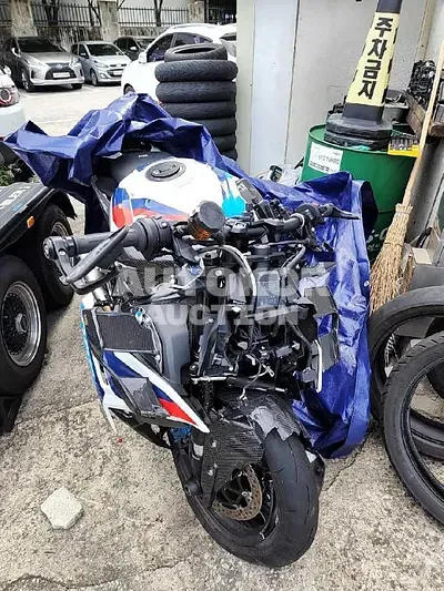 2023, BMW / M1, 15000 км., gas, 999 куб.см.