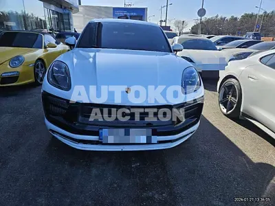 2023, Porsche / Macan, 62297 км., gas