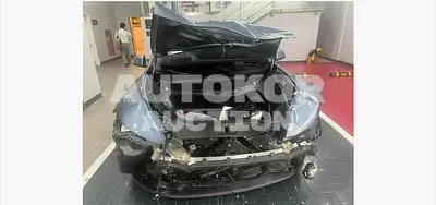 2025, Tesla / Model Y, 5658 км., electric, 230 куб.см.