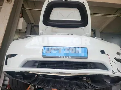 2024, Tesla / Model Y, 4674 км., electric