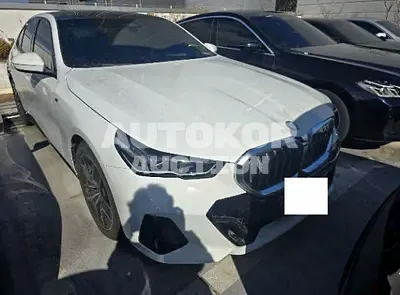 2024, BMW / 520i, 16900 км., gas