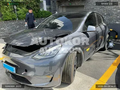 2021, Tesla / Model Y, VIN: 5YJYGDEE6MF237027, 80435 км., electric, 1 куб.см.