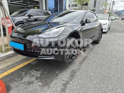 2022, Tesla / Model 3, VIN: 5YJ3E1EBXNF378124, electric