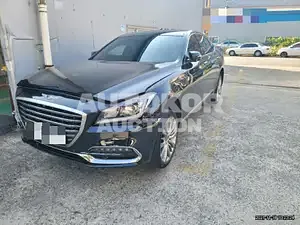 2017, Genesis / G80, VIN: KMHGM41DBHU229022, gas