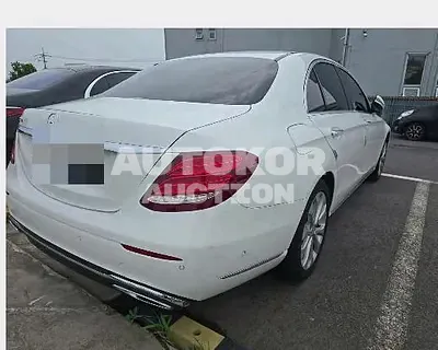 2017, Mercedes-Benz / E 220, 95401 км., diesel, 1950 куб.см.
