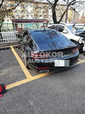 2022, Genesis / G80, 5000 км., gas, 2500 куб.см.