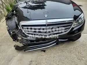 2018, Mercedes-Benz / E 300, 66491 км., gas