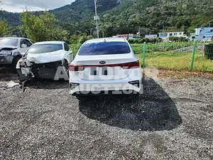 2018, BMW / Z1, 200000 км., gas, 1598 куб.см.