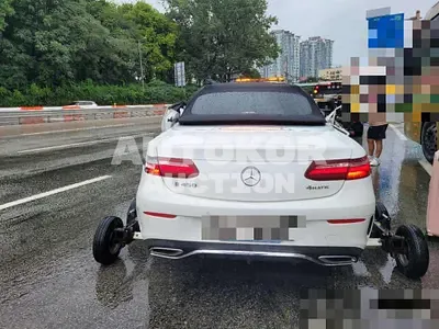 2019, Mercedes-Benz / e300, 107852 км., gas