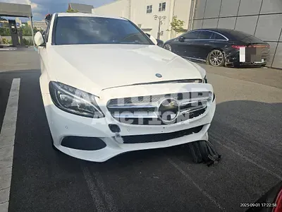 2016, Mercedes-Benz / C 200, 106993 км., gas