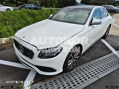 2019, Mercedes-Benz / E 300, VIN: WDDZF4KB8KA681667, 121793 км., gas, 1991 куб.см.