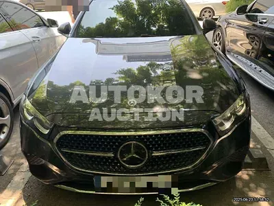 2025, Mercedes-Benz / E 200, 9895 км., gas