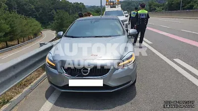 2018, Volvo / V40, VIN: YV1MV79K0J2480844, diesel