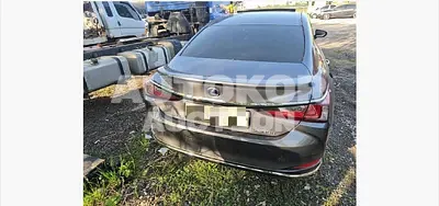 2019, Lexus / es300h, 85000 км., hybrid, 2487 куб.см.