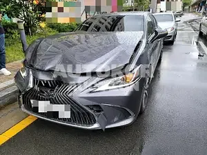 2018, Lexus / ES 300, VIN: JTHB21B11K2015398, 130155 км., hybrid, 2487 куб.см.