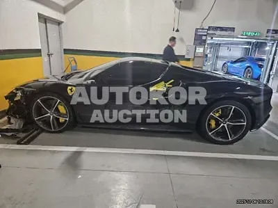 2024, Ferrari / 296 gts, gas