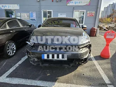 2020, BMW / B5, 80000 км., gas, 1600 куб.см.