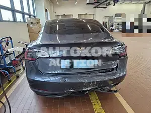 2022, Tesla / Model 3, VIN: 5YJ3E1EB6NF307065, 11247 км., electric