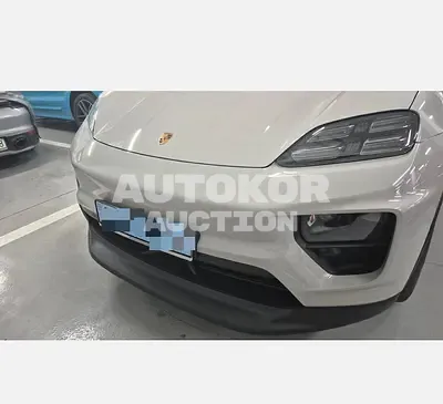 2026, Porsche / Macan, 200 км., electric