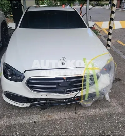 2021, Mercedes-Benz / E 250, 56950 км., gas