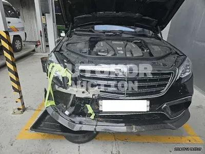 2016, Mercedes-Benz / amg s63, VIN: WDDUG7JB6GA209386, 173030 км., gas