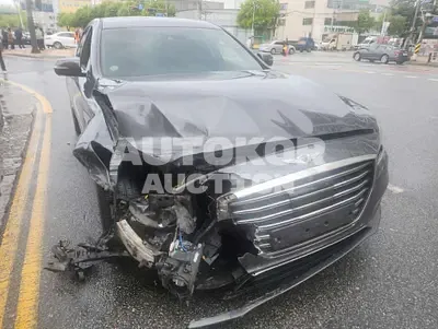 2017, Genesis / G80, 110638 км., gas, 3342 куб.см.