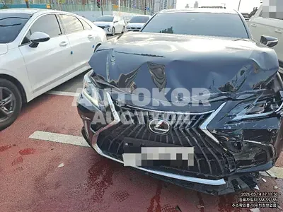 2022, Lexus / es300h, 76216 км., hybrid