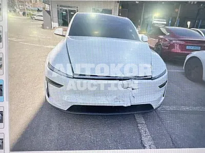 2026, Tesla / Model Y, VIN: LRWYGCFJ4TC551483, electric