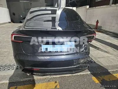 2026, Tesla / Model 3, 400 км., electric