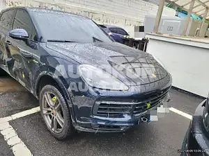 2021, Porsche / Cayenne, 23466 км., hybrid
