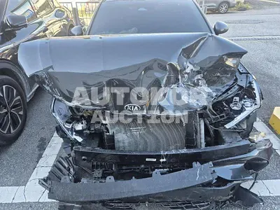 2020, BMW / B5, 41828 км., gas, 2000 куб.см.