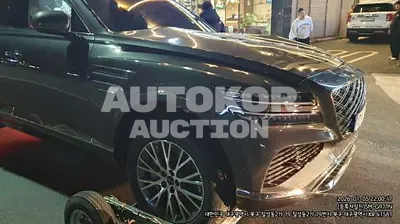 2025, Genesis / GV80, 5000 км., gas, 2500 куб.см.