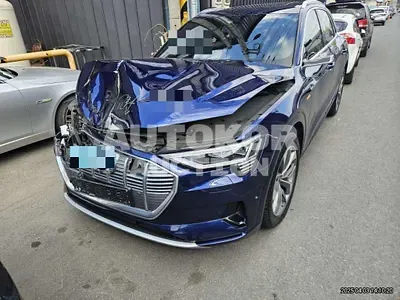 2021, Audi / e-tron, 71047 км., electric