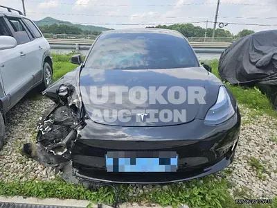 2021, Tesla / Model 3, 68589 км., electric
