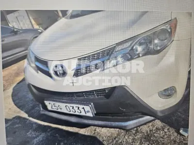 2015, Toyota / RAV4, VIN: JTMYFREV6FD078228, 130884 км., gas