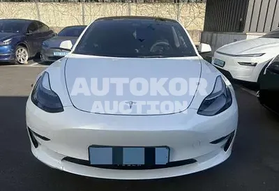 2022, Tesla / Model 3, VIN: 5YJ3E1EB7NF150579, 75751 км., electric