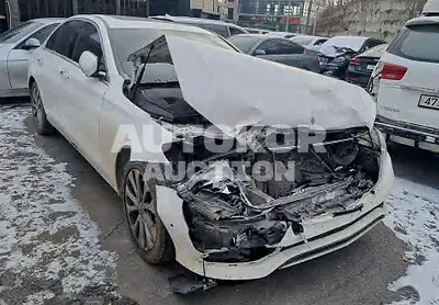 2018, Mercedes-Benz / E 300, VIN: WDDZF4KB7JA329596, 93968 км., gas