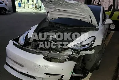 2020, Tesla / Model 3, VIN: 5YJ3E1EB7LF733537, electric