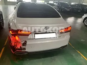 2018, Lexus / LS 500, VIN: JTHC5LFF3J5003568, 107035 км., gas