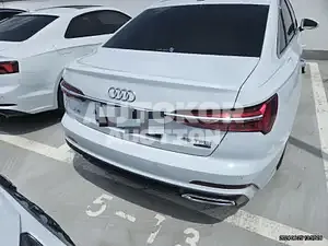 2022, Audi / A6, 38152 км., gas